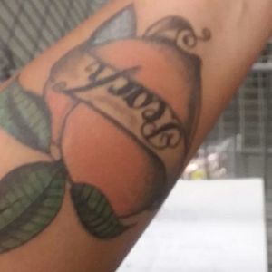 Meet your Posher, Peach